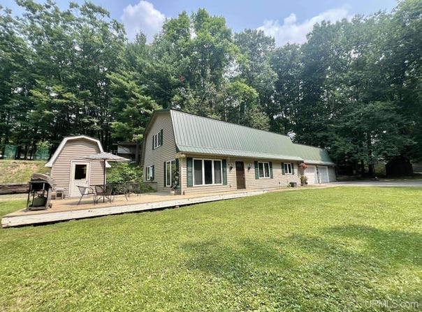 824 Maplewood, Kingsford, MI 49802