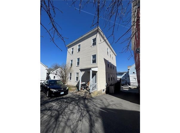 23 Paradis Avenue, Woonsocket, RI 02895