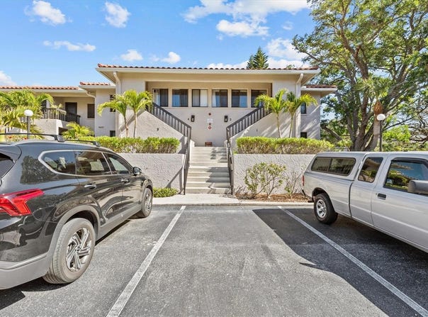 1800 MARINER DRIVE, TARPON SPRINGS, FL 34689