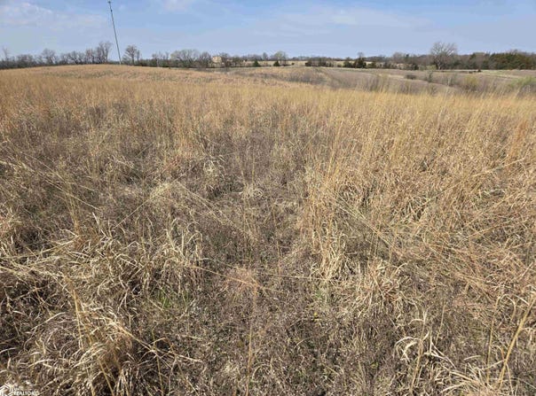 330th Avenue, Chariton, IA 50049