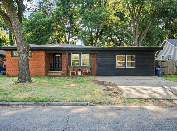 223 N 16th Street, Chickasha, OK 73018