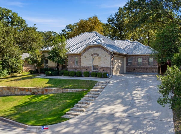 428 Lake Terrace Drive, Azle, TX 76020