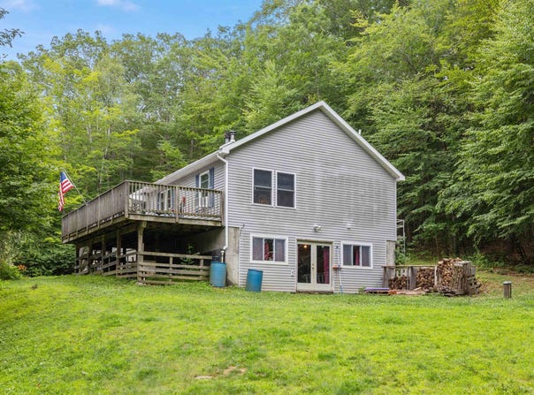 30 Canoe Lane, Gilmanton, NH 03237
