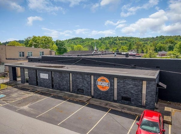 317 E University St, Livingston, TN 38570