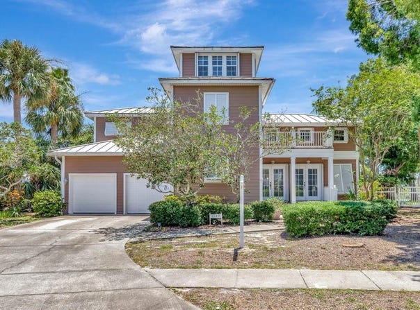 1149 MARINA DRIVE, TARPON SPRINGS, FL 34689