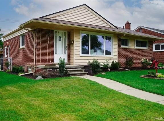 12890 Hemingway, Redford Twp, MI 48239