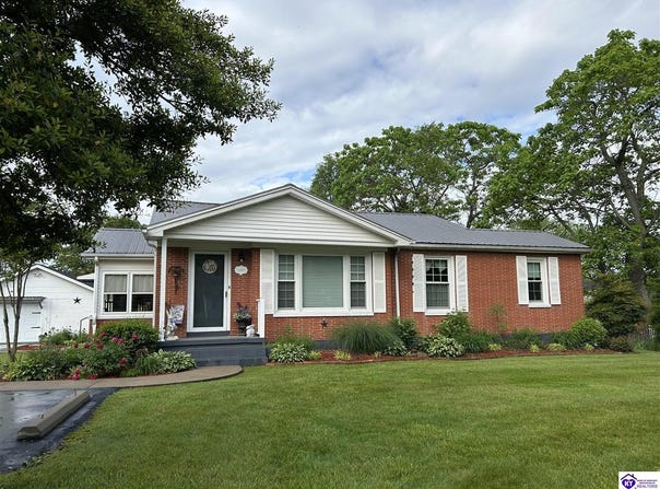1445 Campbellsville Road, Hodgenville, KY 42748