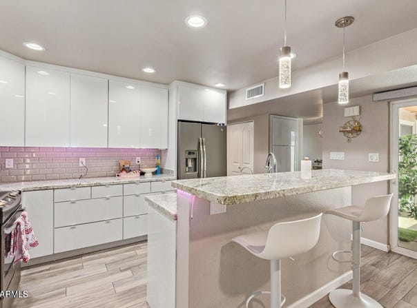 5913 E THOMAS Road, Scottsdale, AZ 85251