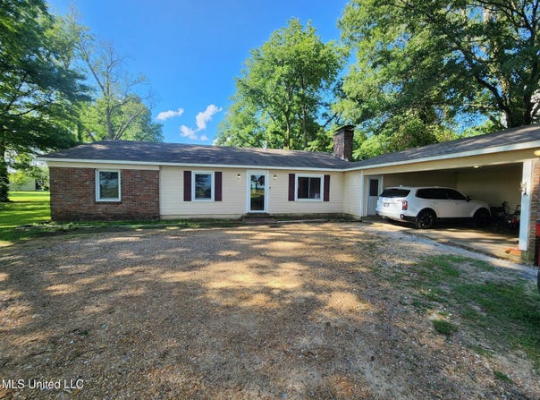 1365 Bruister Road, Tutwiler, MS 38963