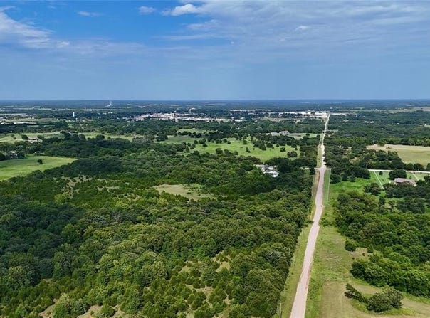 7 E 880 Road, Stroud, OK 74079