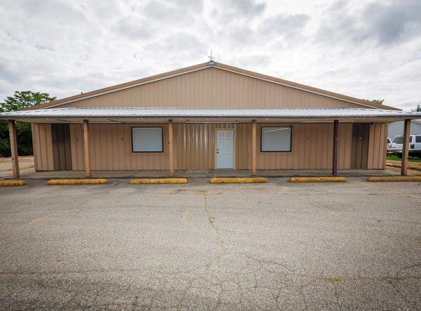 413 N high Street, West Lebanon, IN 47991