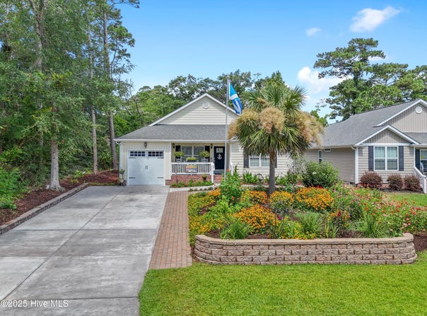 335 NE 42nd Street, Oak Island, NC 28465