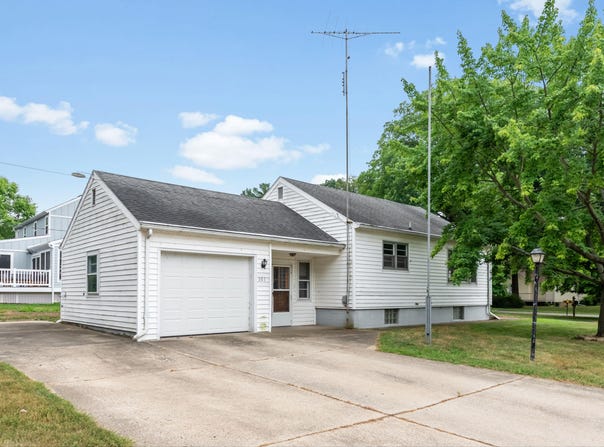 201 S Norton Street, New Buffalo, MI 49117