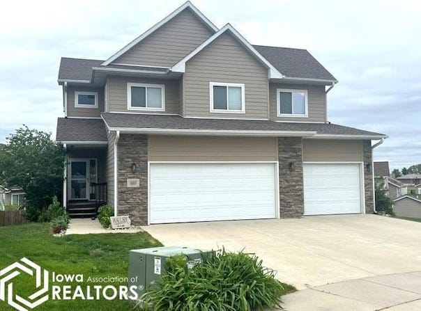 1009 Pine Brooke Ct., Clear Lake, IA 50428
