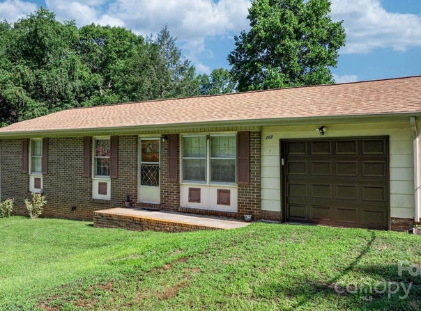 202 Edgewood Circle, Morganton, NC 28655