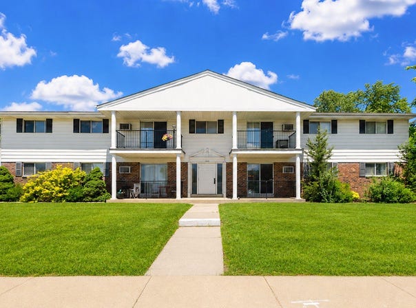 5024 W Cold Spring Rd, Milwaukee, WI 53220