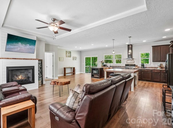 51 Hermit Springs Trail, Hendersonville, NC 28739