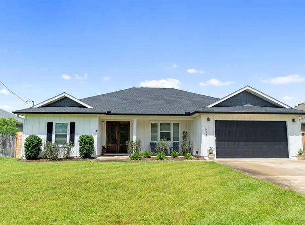 1623 Ponderosa Dr, Gulf Breeze, FL 32563