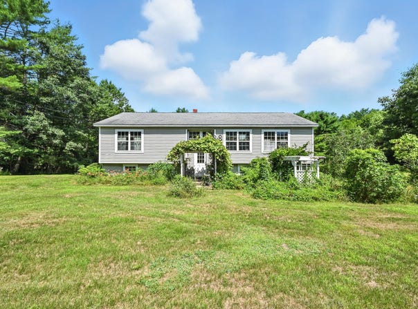 27 Mountain View Road, Leeds, ME 04263