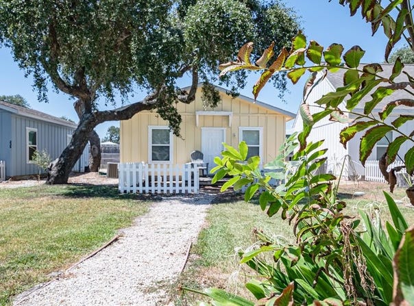 4212 HWY 35 S, ROCKPORT, TX 78382