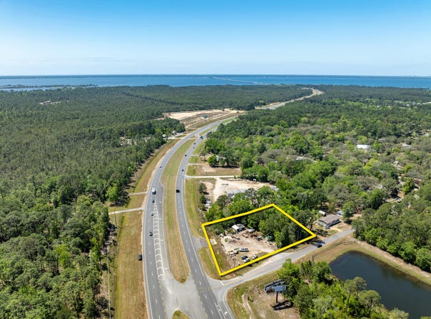19068 S US Highway 331, Freeport, FL 32439