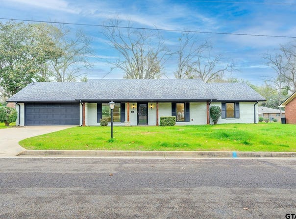 1902 Beth Dr., Longview, TX 75604