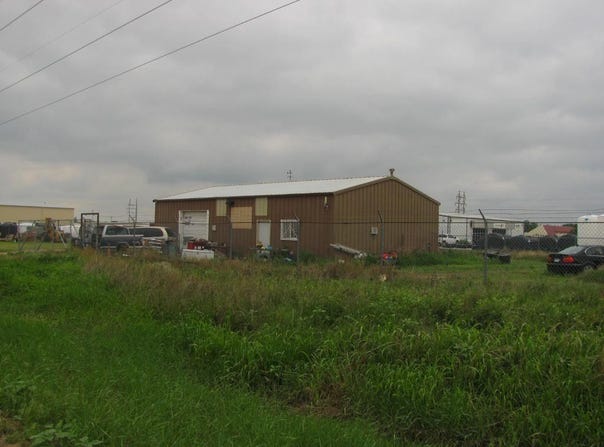 1510 Eaman Road, Garden City, KS 67846