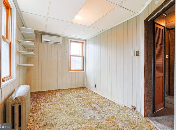 1200 4TH AVENUE, ESSINGTON, PA 19029