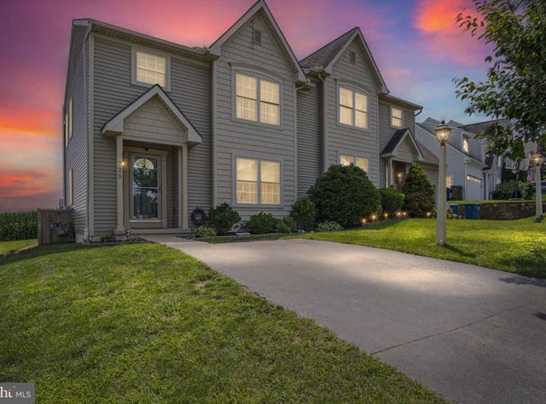 725 DANBURY DRIVE, RED LION, PA 17356