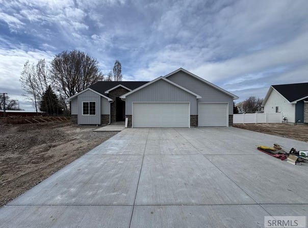 394 Wind River Circle, Shelley, ID 83274