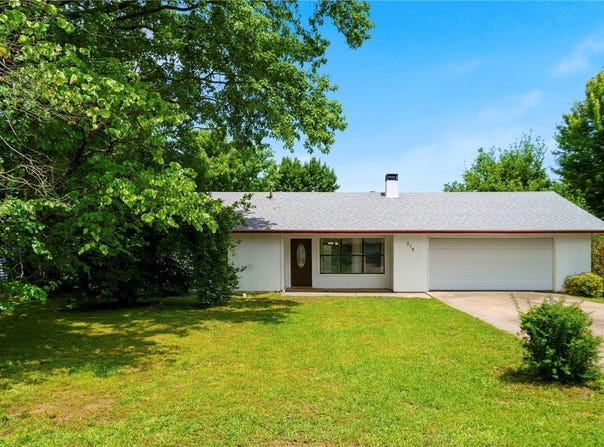 278 Centerpoint Drive, Centerton, AR 72719
