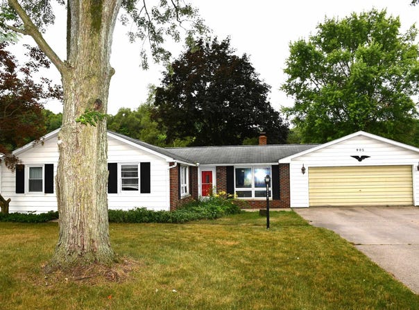 905 N Division Street, Bristol, IN 46507-8929