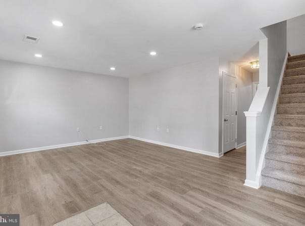 1 OLD STOCK LANE, TRENTON, NJ 08691