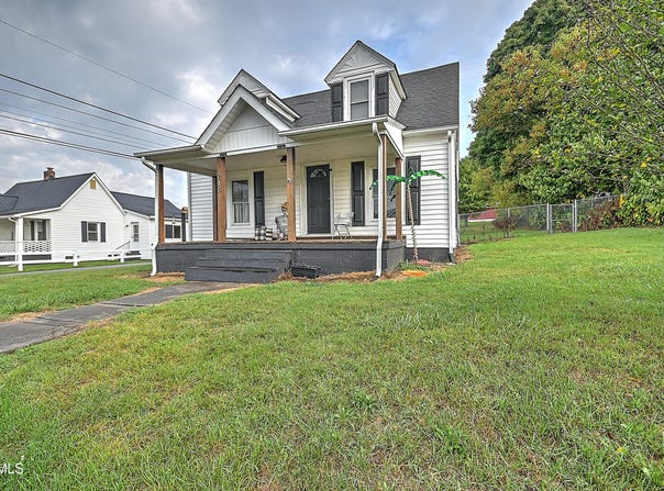 218 West Banner Street, Lebanon, VA 24266