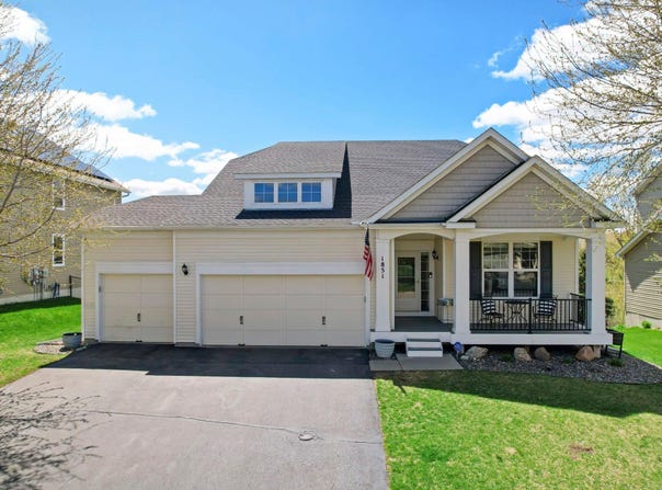 1851 Spring Creek Drive, Carver, MN 55315