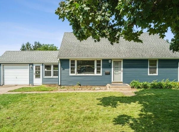 703 40th Street SE, Cedar Rapids, IA 52403