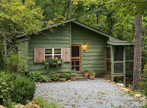548 Bear Cub Drive, Spruce Pine, NC 28777