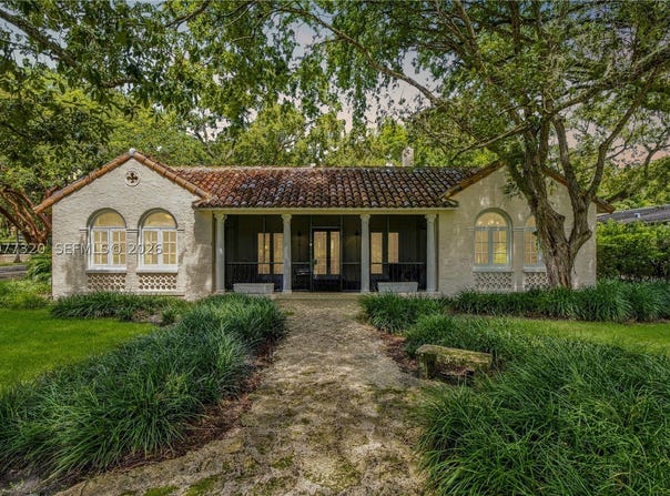 665 N Greenway Dr, Coral Gables, FL 33134