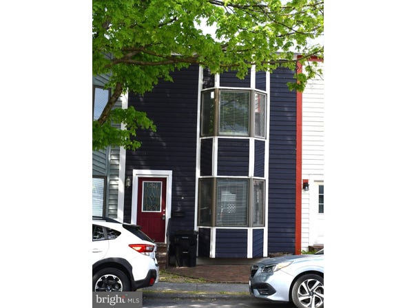 8 W MONMOUTH Street, WINCHESTER, VA 22601