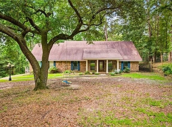 106 MYRTLEWOOD Drive, Pineville, LA 71360