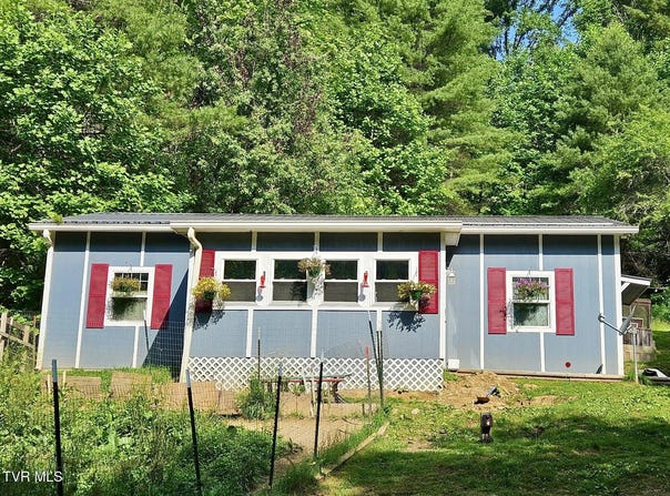 671 Antioch Road, Mountain City, TN 37683