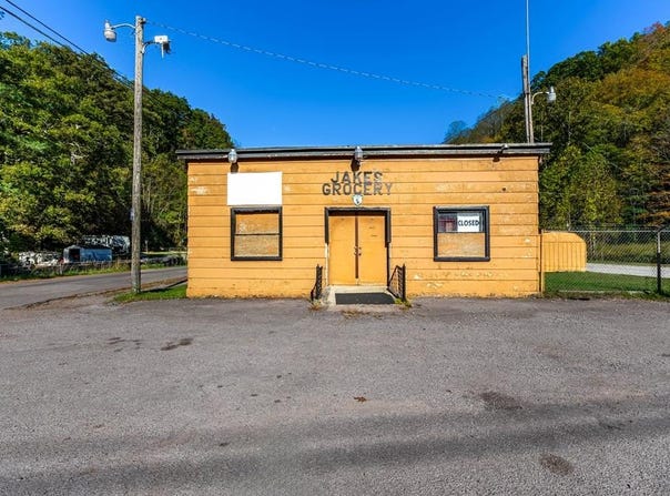 2979 Cherokee Road, NORTHFORK, WV 24868