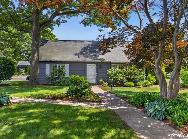 34 Canborne Way, Madison, CT 06443