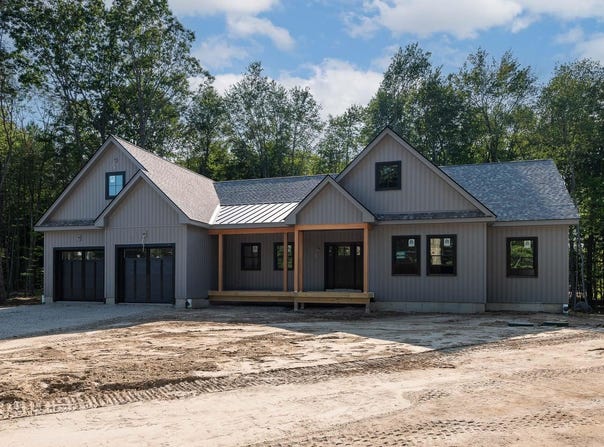 67 Stratham Lane, Greenland, NH 03840