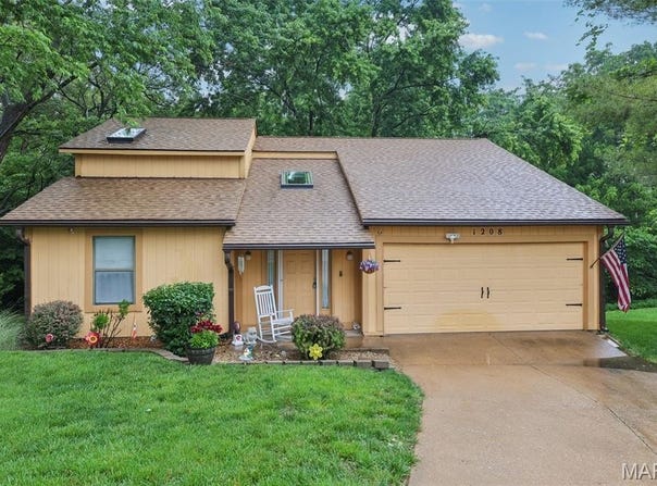 1208 Brookstone Lane, Lake St Louis, MO 63367