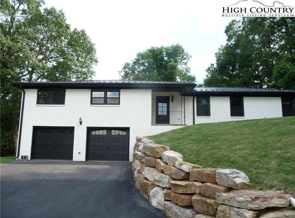 384 New River Heights, Boone, NC 28607