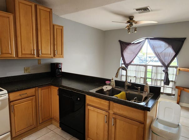 2557 SE Lyman Circle, Port Saint Lucie, FL 34952