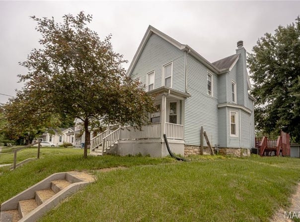 2441 Sanford Avenue, Alton, IL 62002