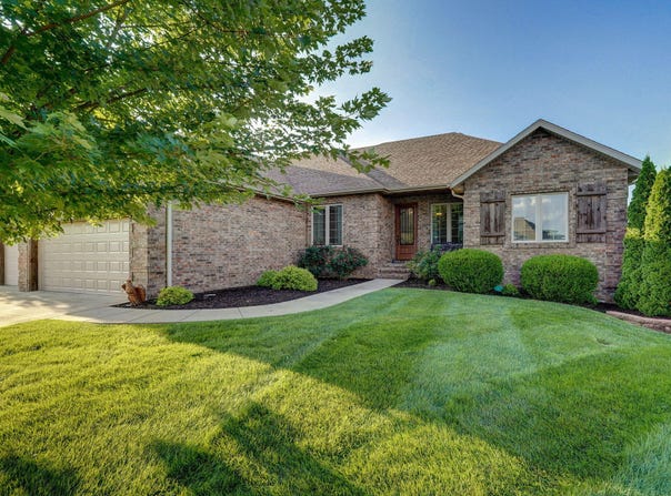 1653 N Oakfair Place, Springfield, MO 65802