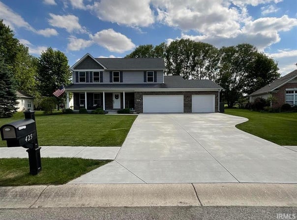 425 S Bridgewater Lane, Muncie, IN 47304